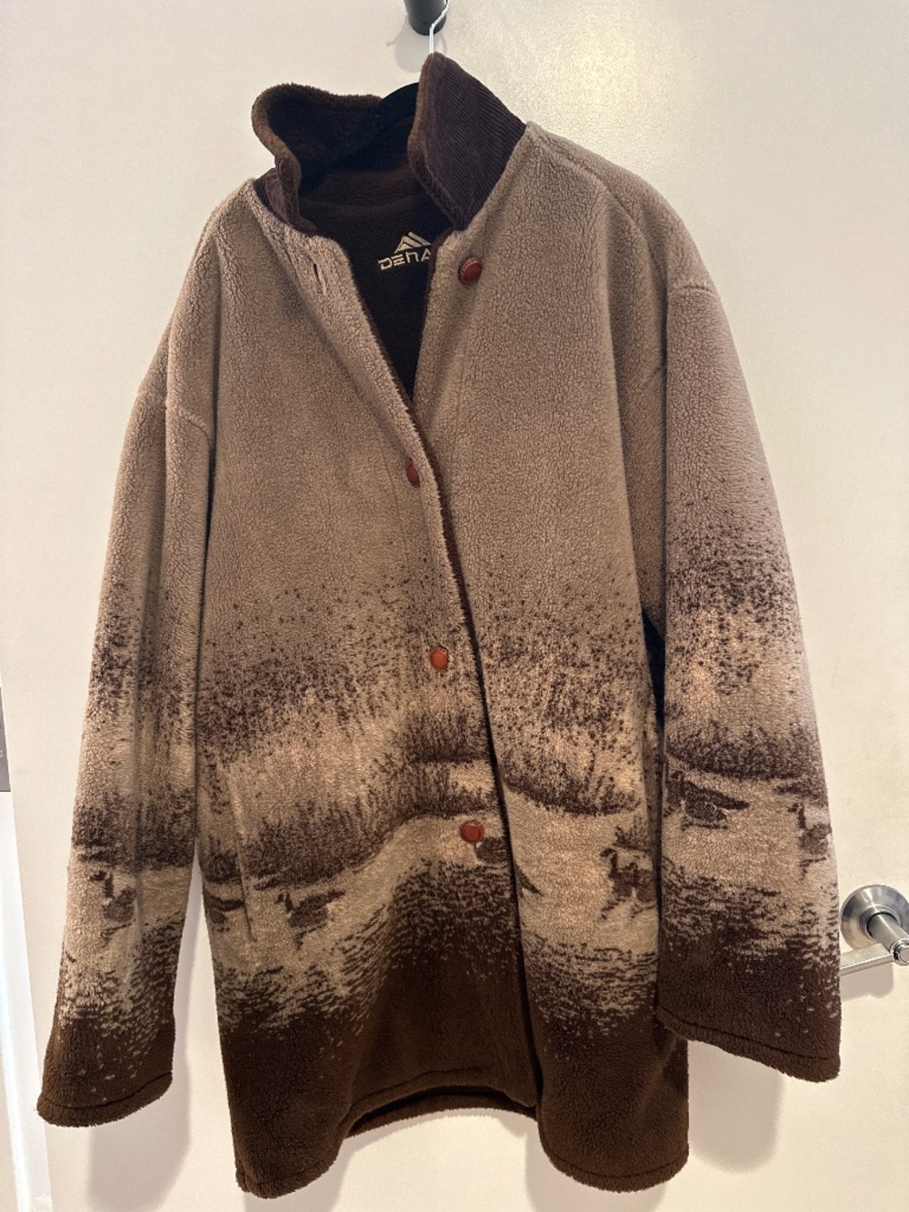 XL Reversible brown fleece Denali jacket with geese pattern